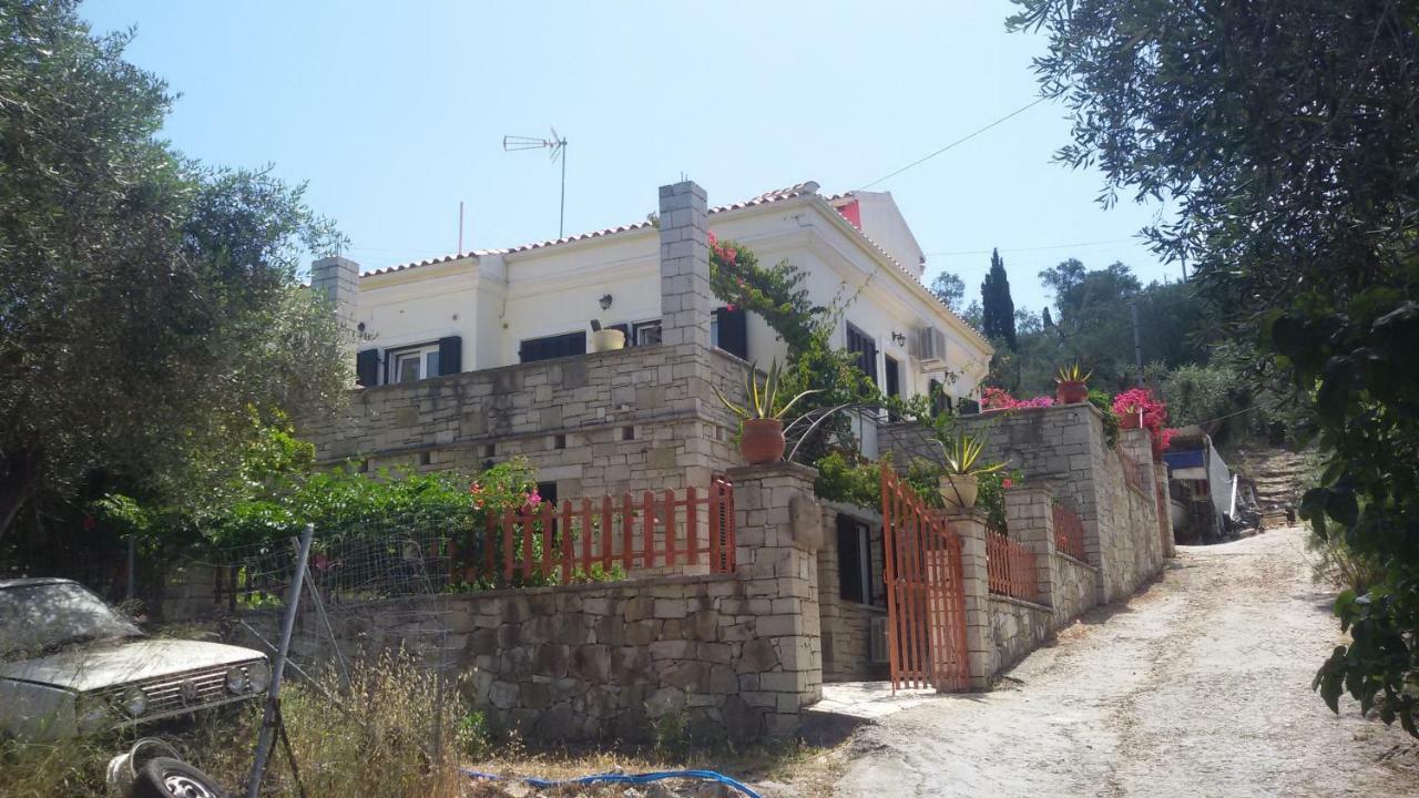 Villa Loulaki Magazia Paxi Arvanitakeika エクステリア 写真